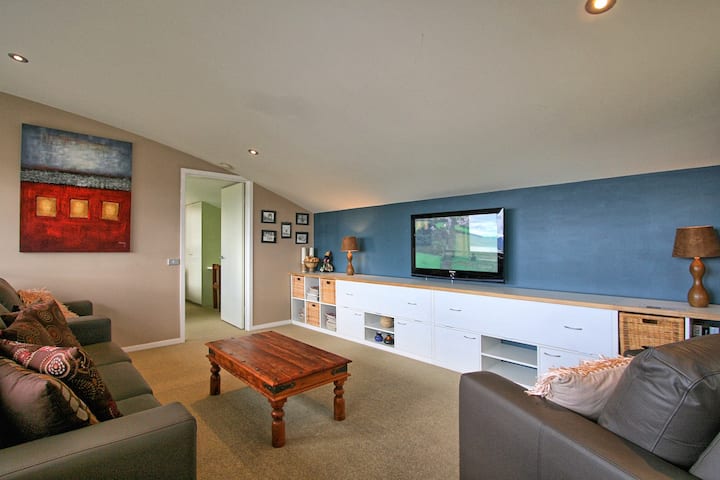 Upstairs living area