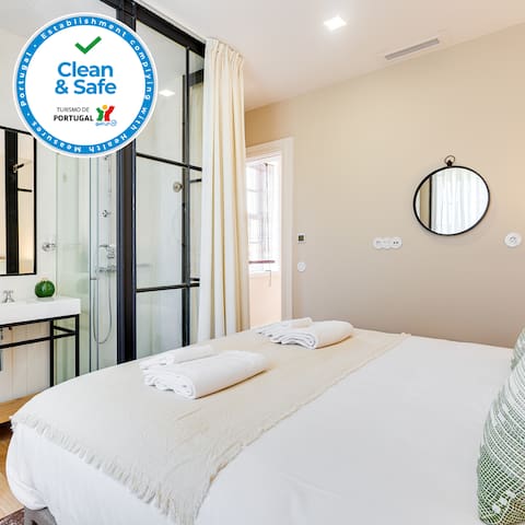 Jardins da Muralha 2 Bedroom Apartment by DA’HOME