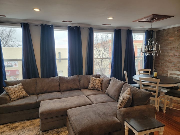 Designer 2 Bedroom Loft On Main Street In Florence - Colorado