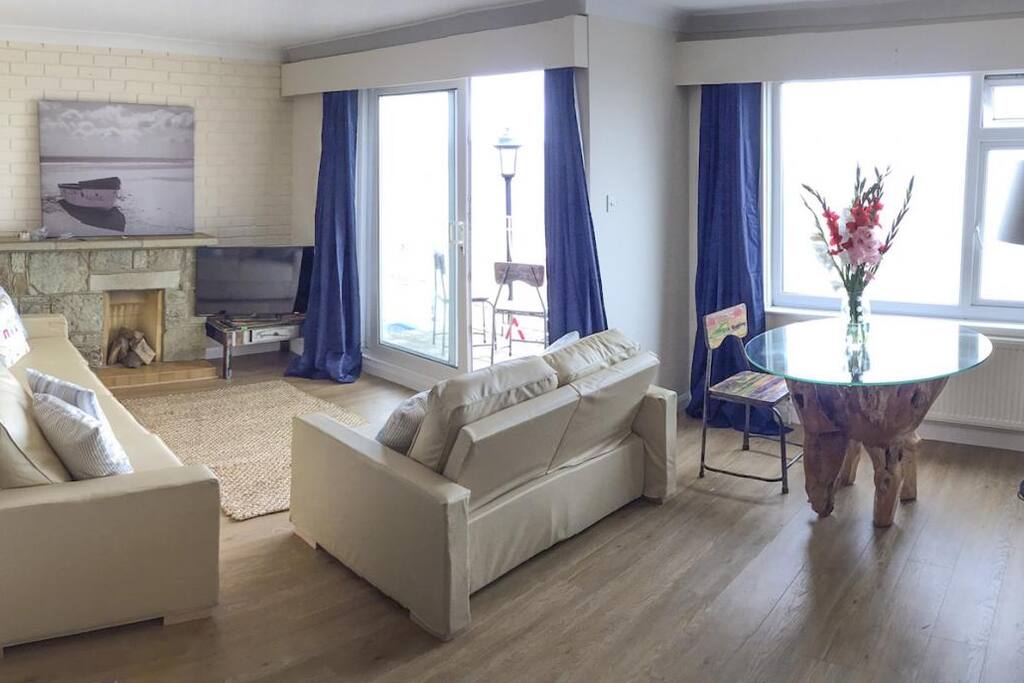 the lounge area