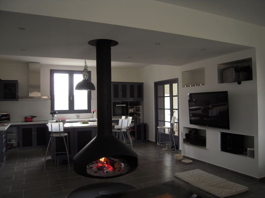 Salle à manger ET cuisine spacieuse