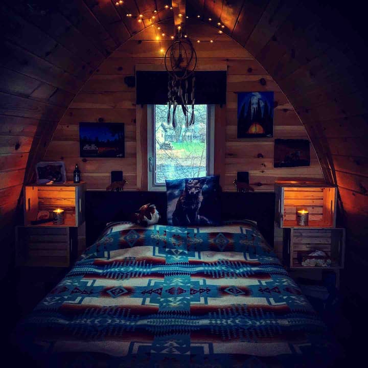 Fox Pod Den Glamping Unit - Darksky Peninsula - Napanee