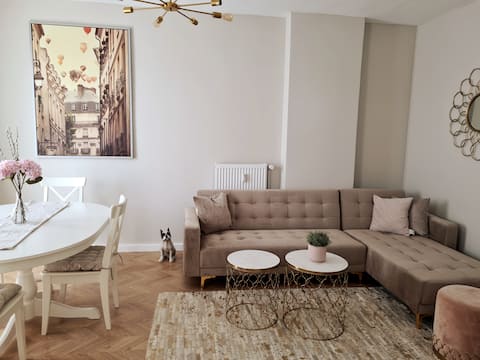 Top performing Airbnb: Our charming old town apartment awaits in Werder (Havel)