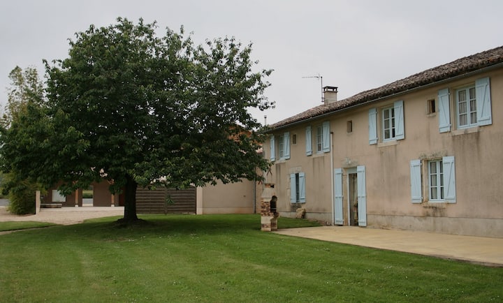 Gîte De La Prairie  -  10 Personnes Minimum - Deux-Sèvres