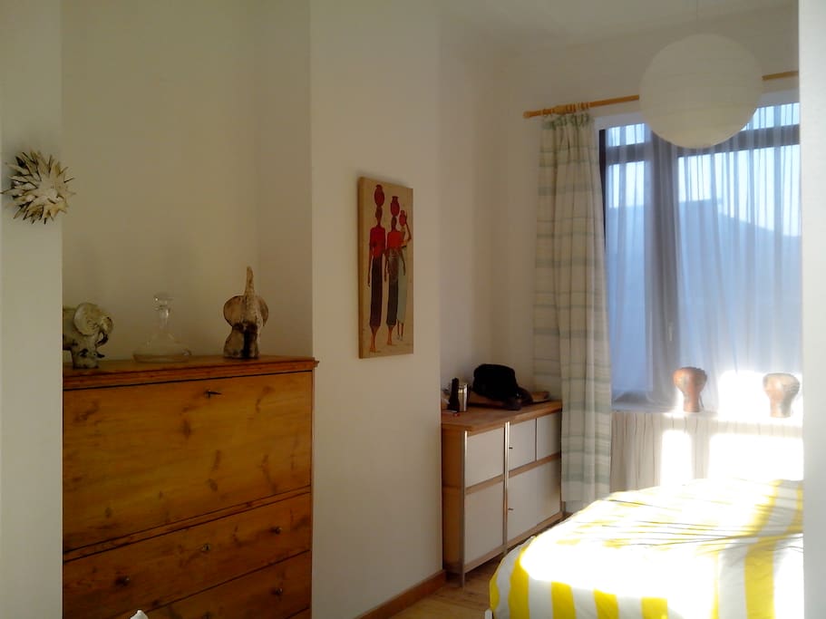Côté chambre avec bow window