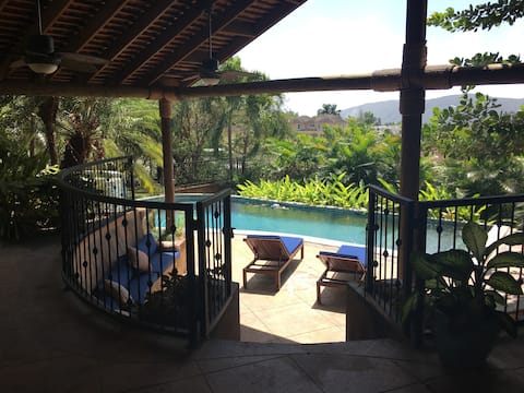 Unique & Private 6-bedroom Villa