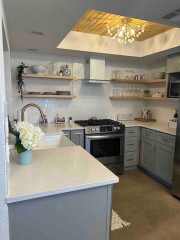 Chic 2 Bedroom Clarksville Condo gallery image 5