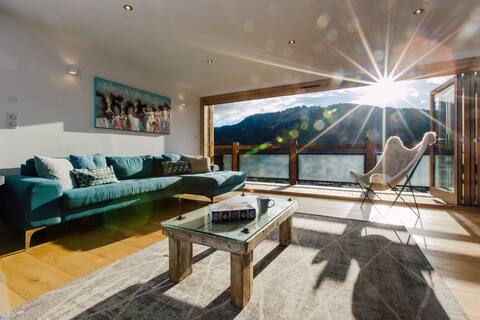 Chalet Lumina - exquisite views of Morzine
