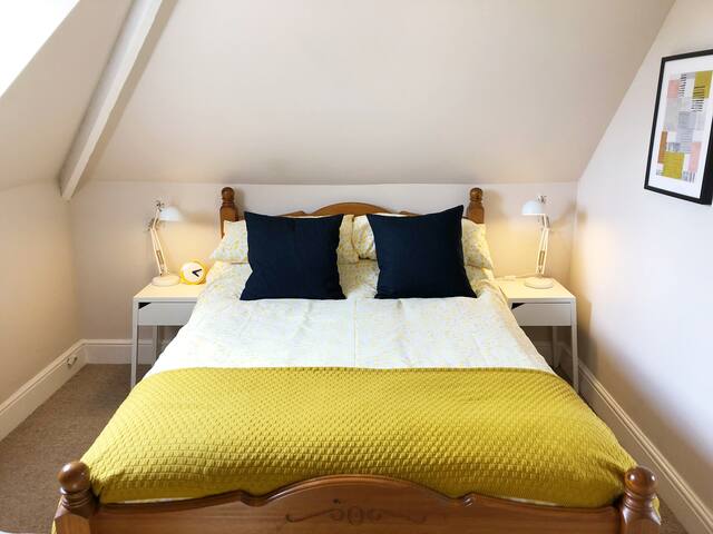 Beautifully presented self-contained annex