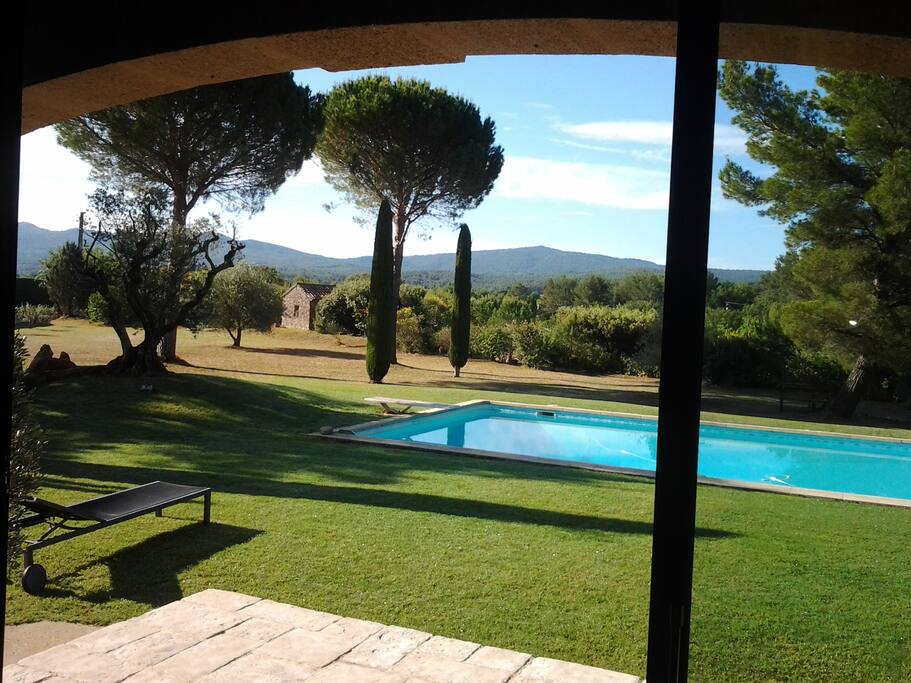 plein sud 100%soleil
acces pour les locataires