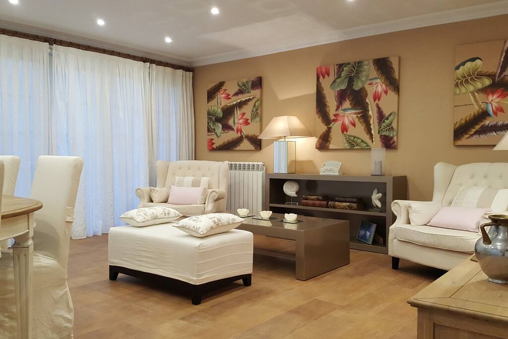 Salón con apertura al jardin