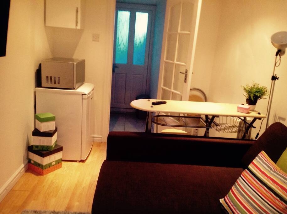 Workstation & Kitchen Entrance