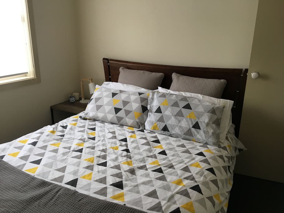 Queen size bed