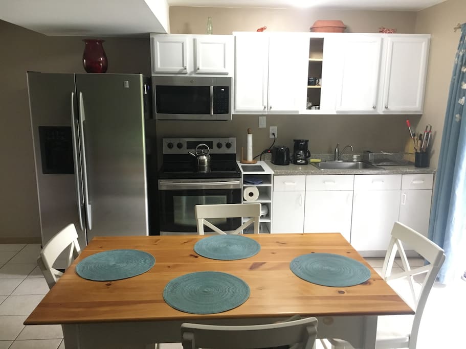 Updated kitchen, stainless steel appliances