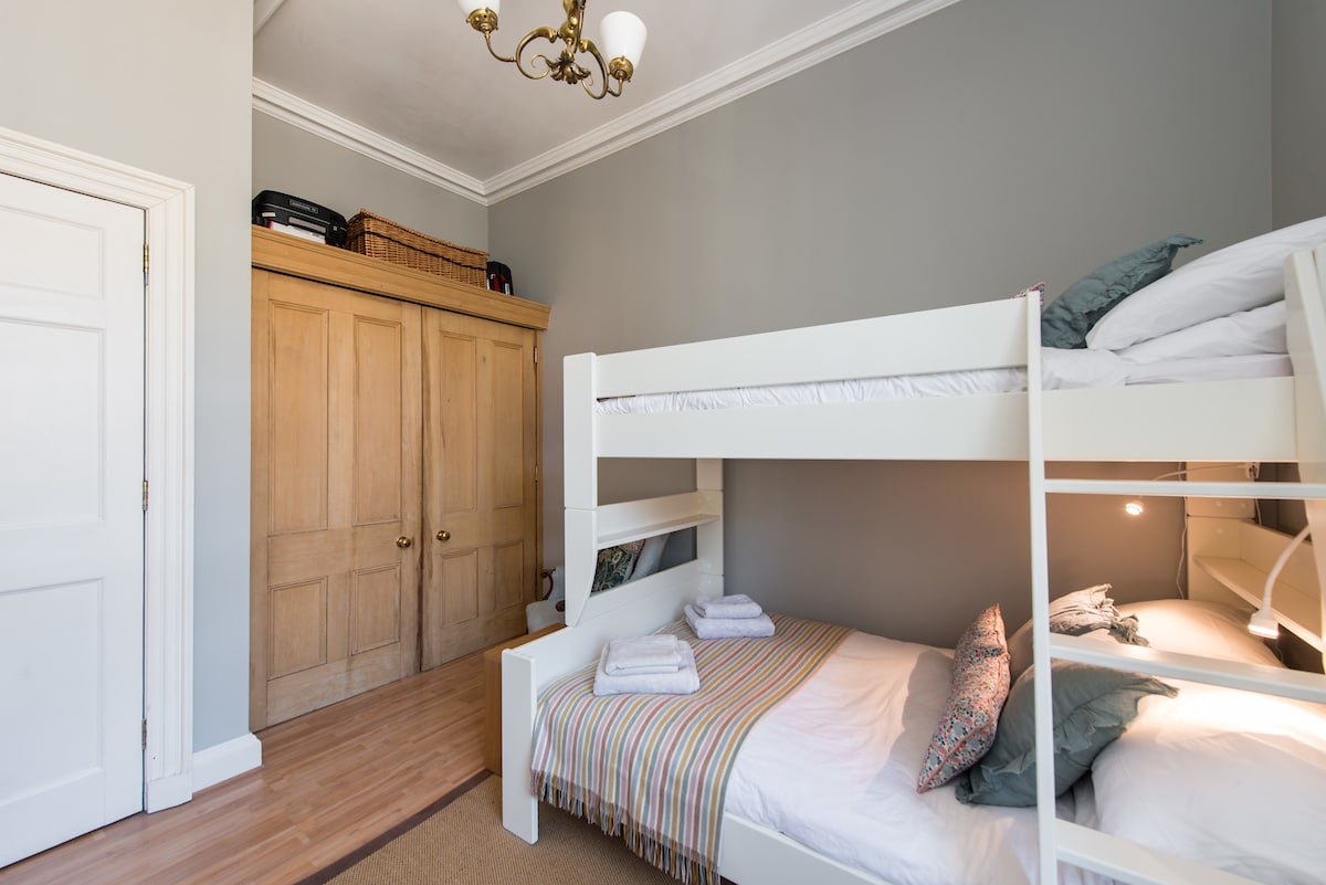 غرفة النوم 2