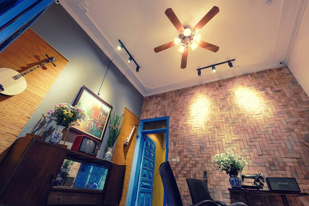The decoration imitates French architecture which overwhelmed in Indochina since last century