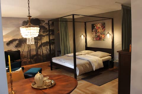 Elegantes Appartement mit Gartenblick