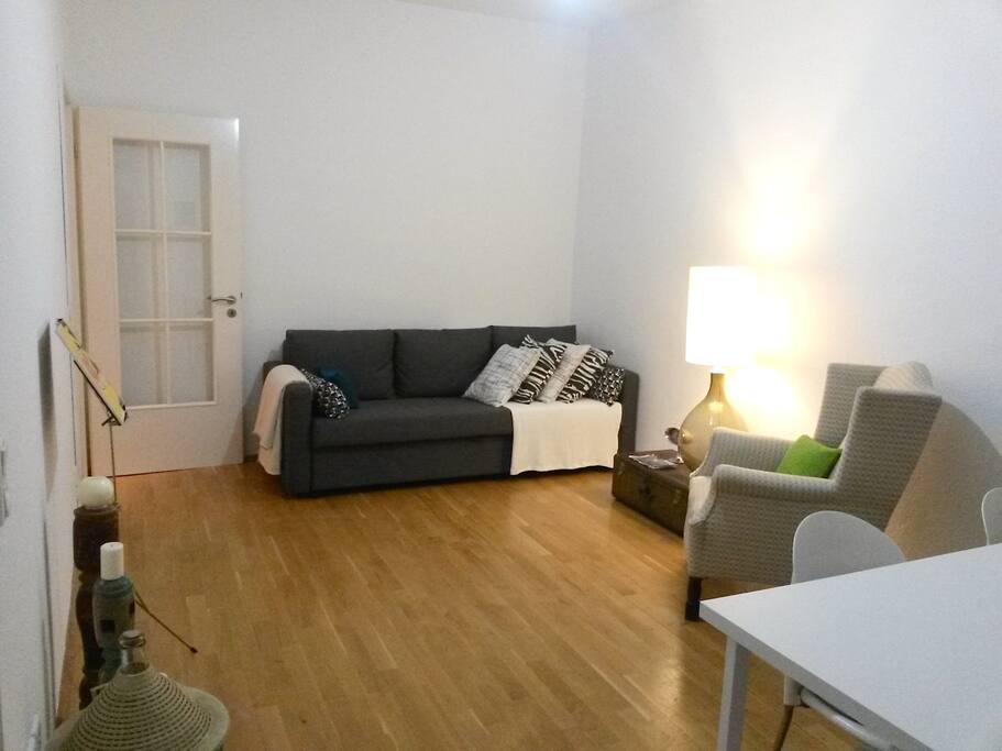 Spacious 20sqm living room