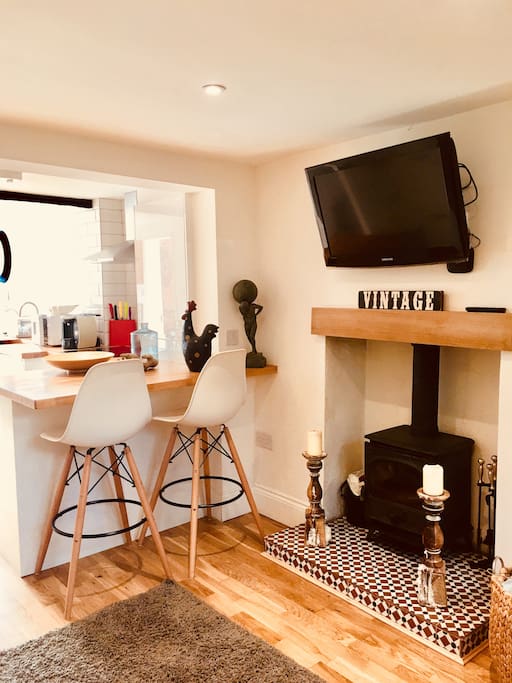Aromatic wood burner...
Breakfast bar Tv living room