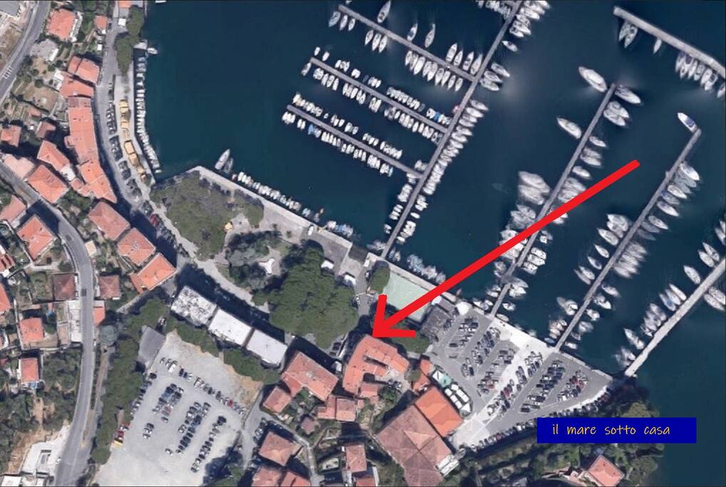 Proprio sul mare