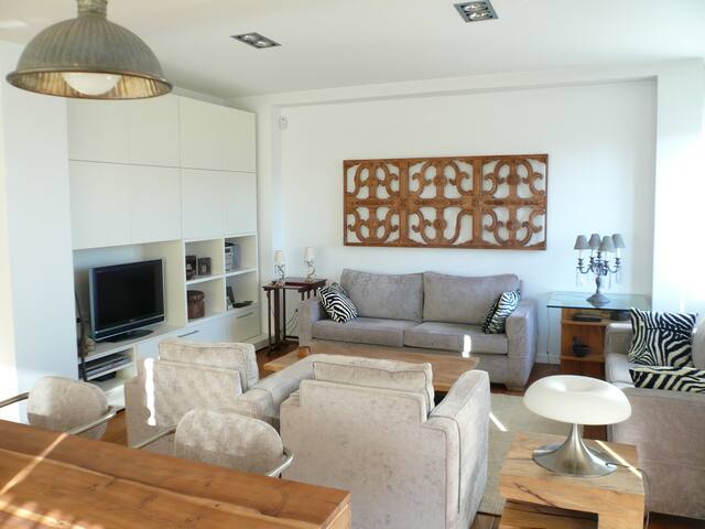 Precioso ático próximo a la playa gallery image 4