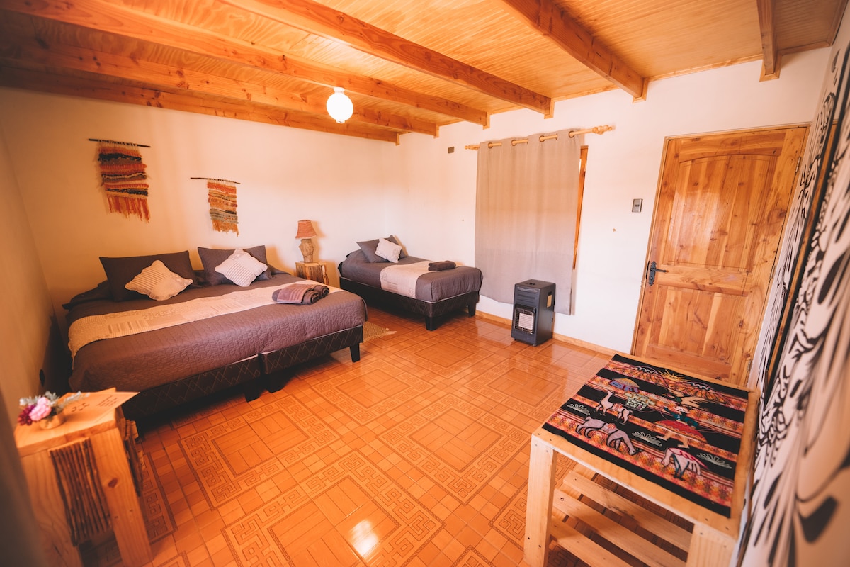 Cuarto Matrimonial (cama king) + cama individuals