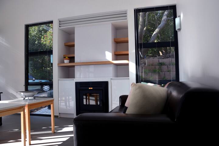 Rare Earth gallery image 3