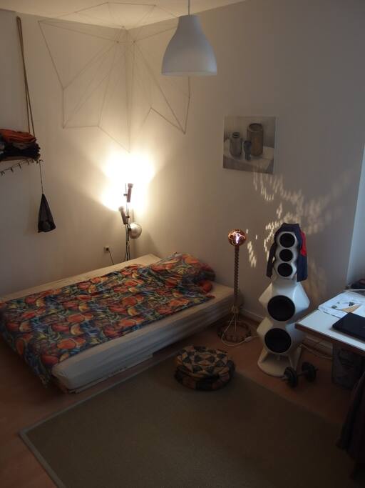 Bett