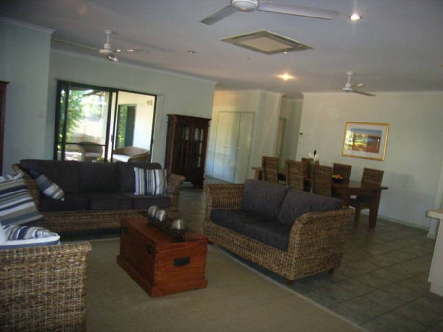 Open plan living and dining area