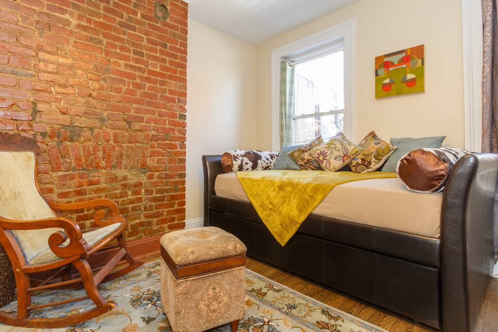 Two bedroom apartment near New York City