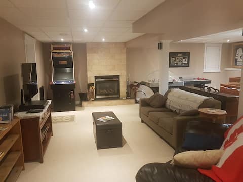 Top Airbnb: Country Get Away (Entire Private Lower Suite) in Simcoe