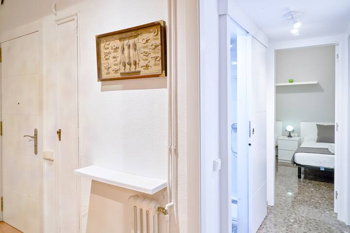 Family-Friendly Home in Central Barcelona 4BDR gallery image 5