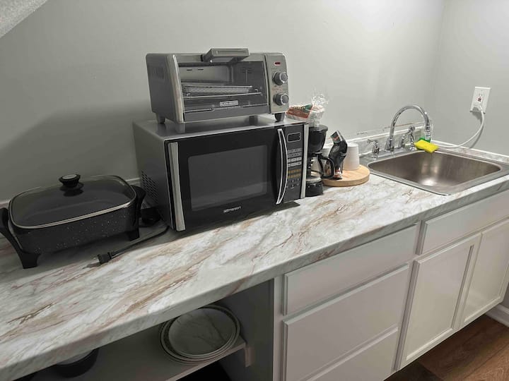 Private Basement Near Jccc, Ku Edwards &  Downtown - Kansas City, MO