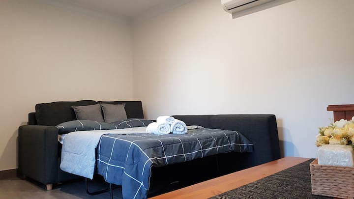 Tranquil & Private With Courtyard Guest-suite 2 - Liverpool