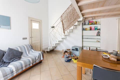 Popular Airbnb listing: "Faro Sea Loft" _Wake up in front of the sea in Rimini