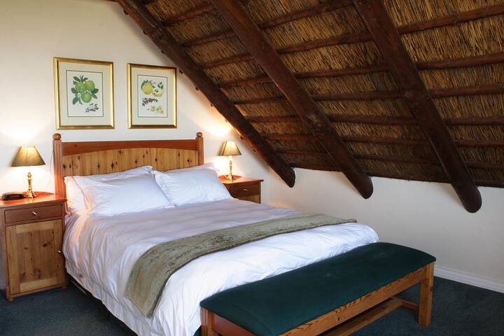 Self Catering Chalet on Wine Estate gallery image 4