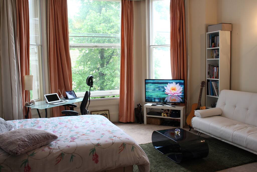 Light-filled apartment