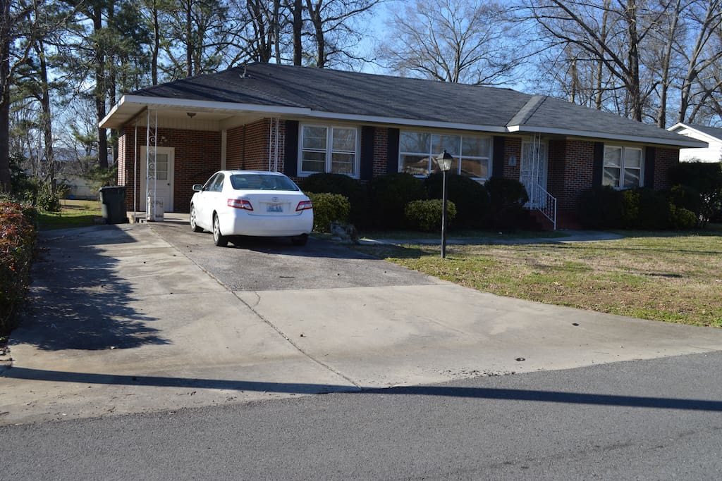 1,800 sq. ft. 3 bedroom, 2 full baths...sleeps 6