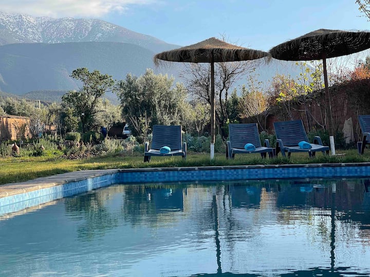 Comfortable bungalow
with pool and panoramic view