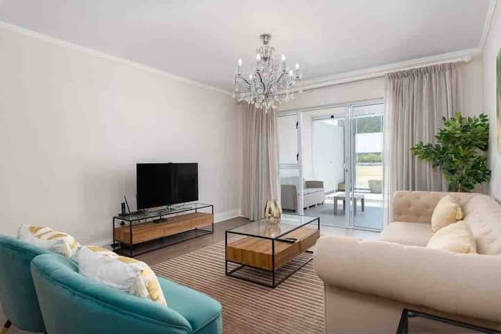 Stunning And Secure 3 Bed In Peaceful Setting - Cape Town