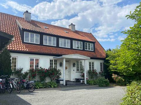 Villa with access to private beach