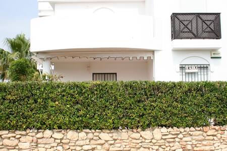 Top 20 urbanización novo santi petri vacation rentals, vacation ... Adosa muebles de sala