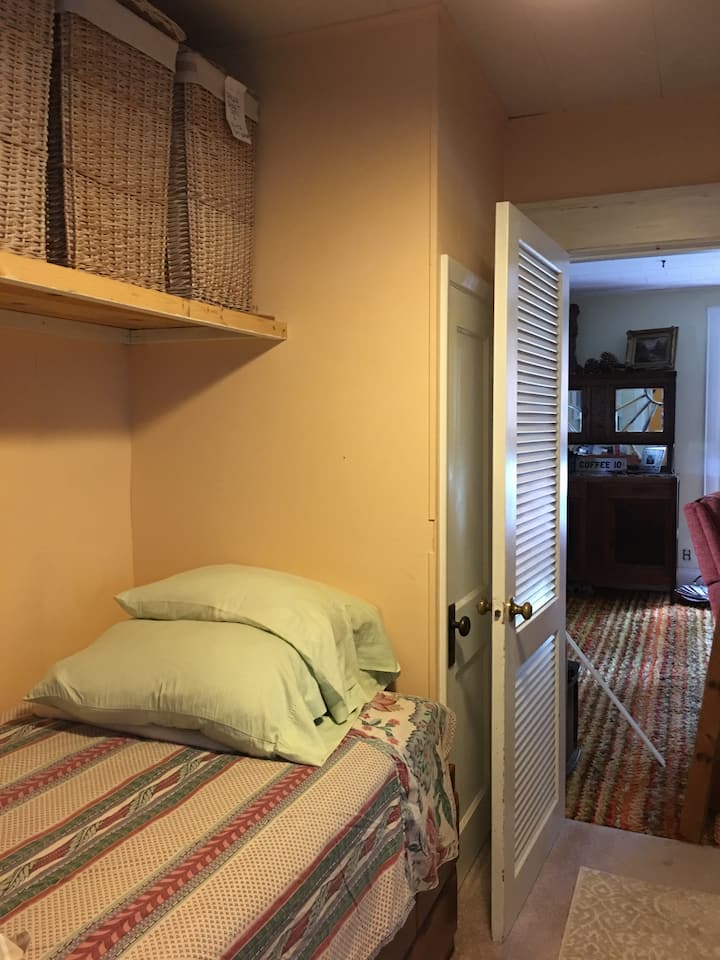 Single Bedroom