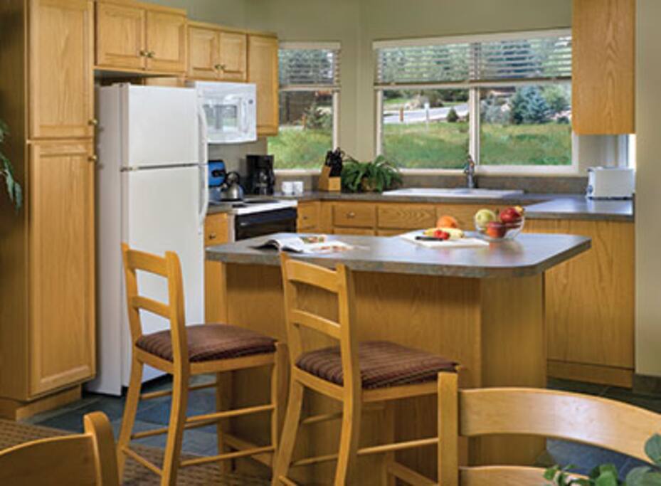 This picture does not show the specific unit being rented. The unit rented will be based on which units are available upon check-in. These pictures are meant to show the property and an example of the room style and décor.