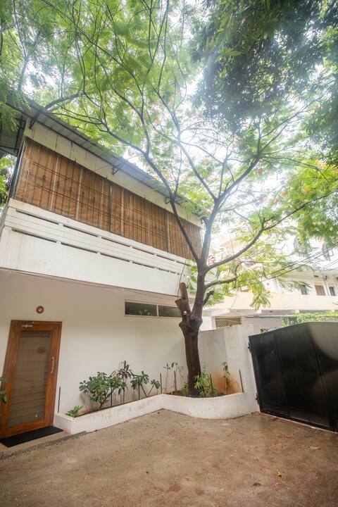 STUDIO HAUS - Functional, Ideal Space For Two