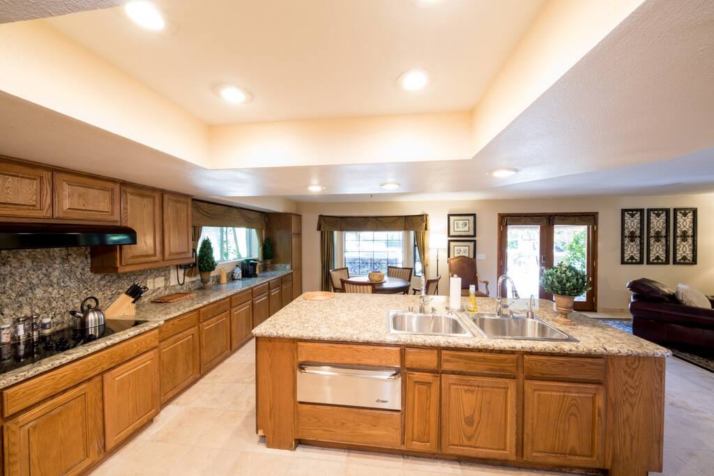 Well appointed kitchen perfect for breakfast or catering your gathering