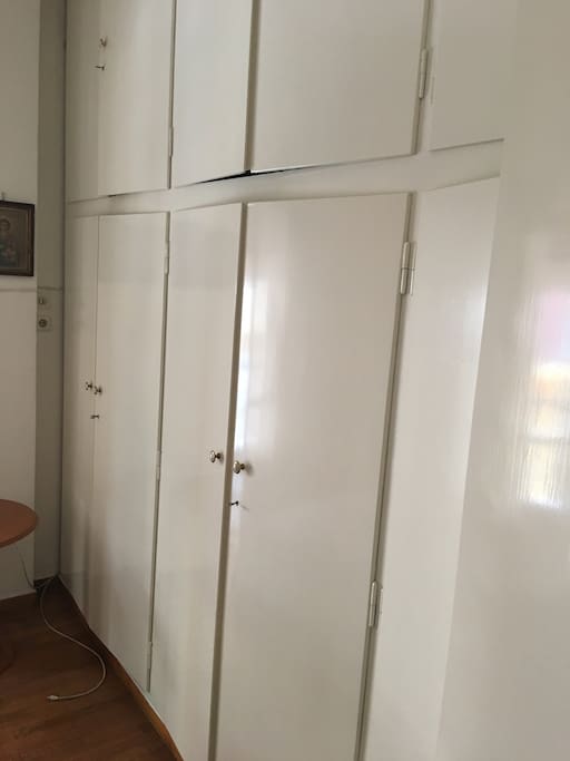 cupboards in bedroom 1