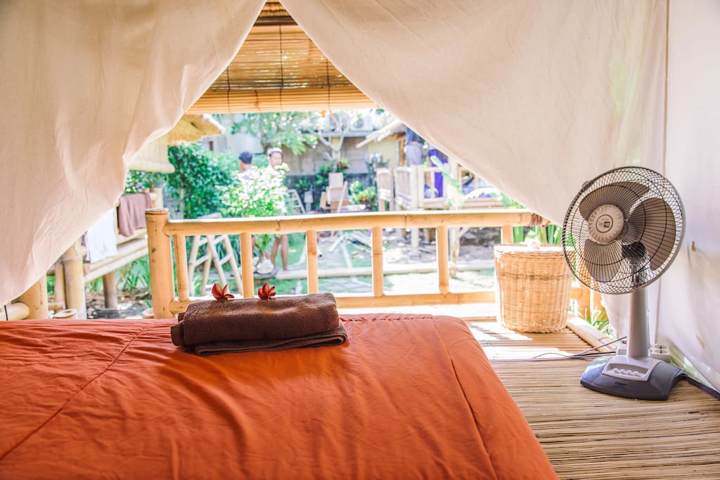 I really enjoy my stay at Rivera Guesthouse. The bamboo hut are very cosy and it's close to the best area in Bali. If I come back to Bali I would definitely come back at Rivera Guesthouse! Such a nice vibe there and very good value for money! Aloisse