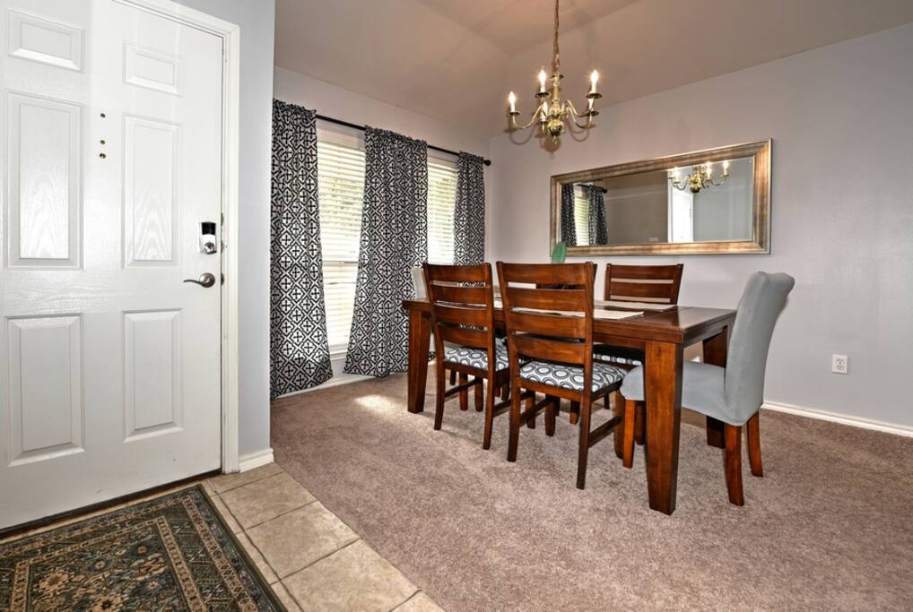 Cozy dining room
