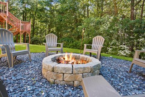 Great family home near Stone Mountain Pk, slps 10!